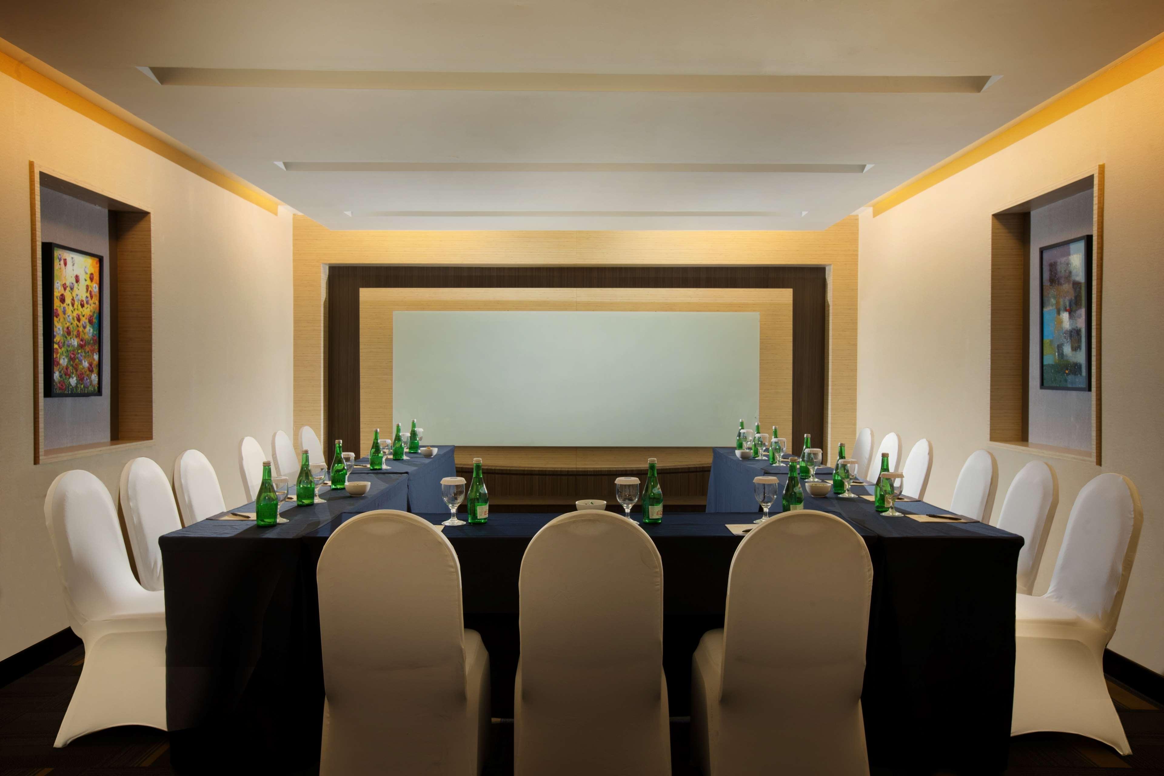 BW Kemayoran Hotel & Convention Powered By Archipelago Jakarta Exterior photo