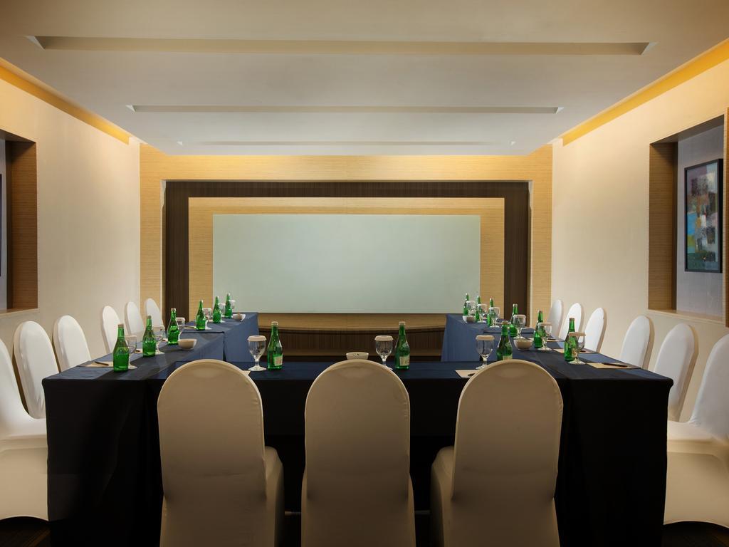 BW Kemayoran Hotel & Convention Powered By Archipelago Jakarta Exterior photo